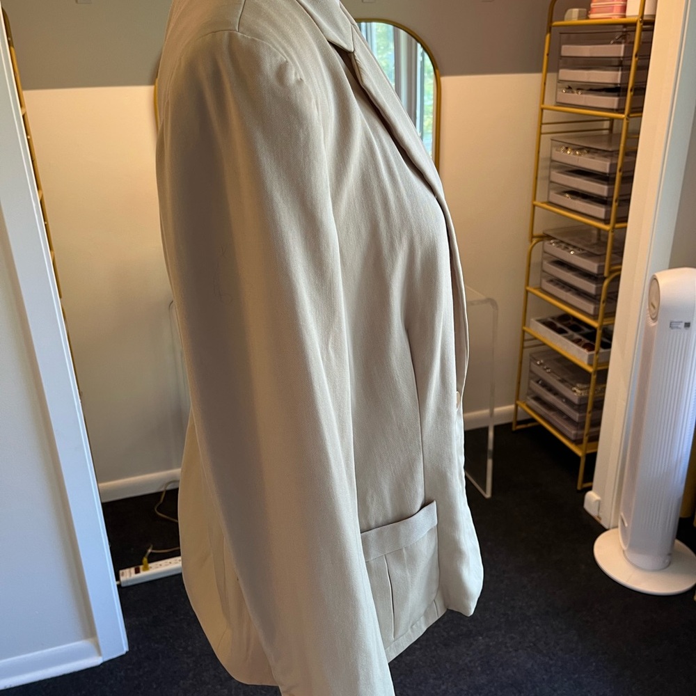 Ralph Lauren Beige/Khaki Colored Blazer - Picture 4 of 9